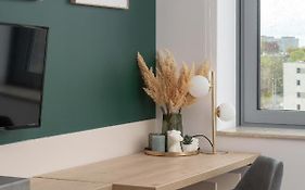 Trendy Studios With Home Office Near Wroclaw Main Station By Noclegi Renters