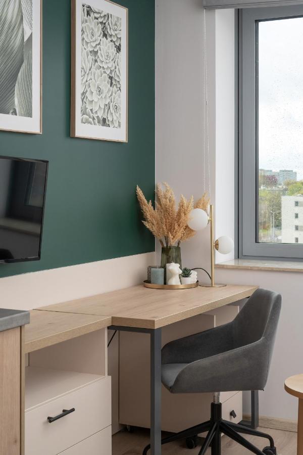 Trendy Studios With Home Office Near Wroclaw Main Station By Noclegi Renters Exterior photo