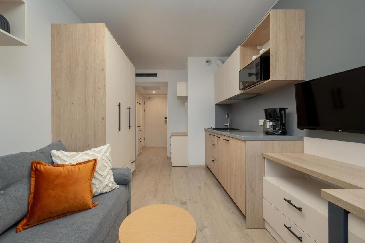Trendy Studios With Home Office Near Wroclaw Main Station By Noclegi Renters Exterior photo